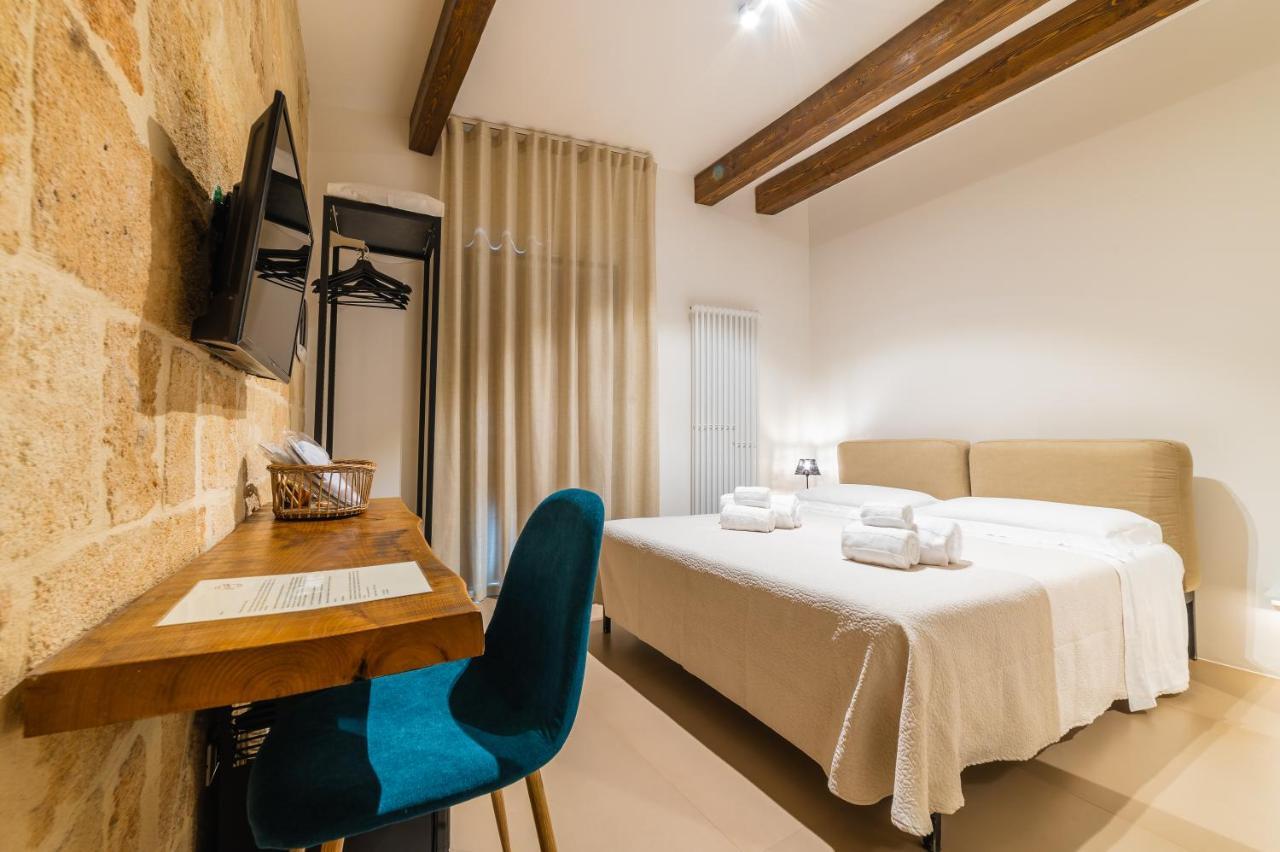 B&B A C-Caste Monopoli Eksteriør bilde